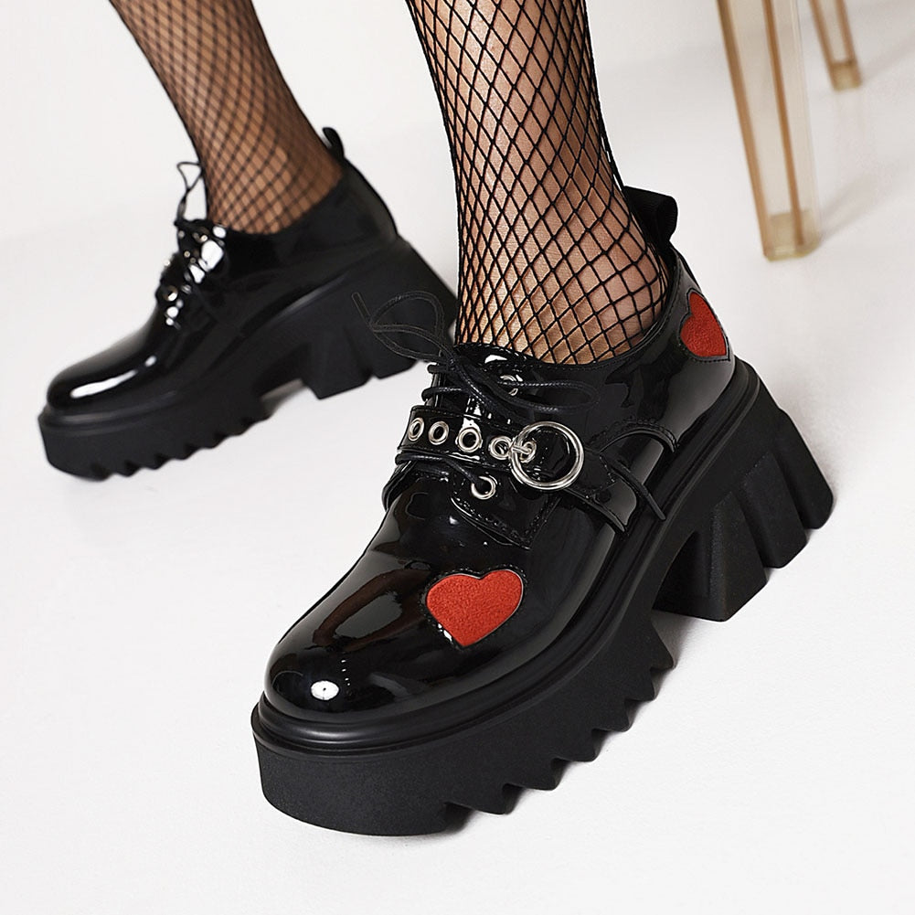 Zapatos de corazón de plataforma
